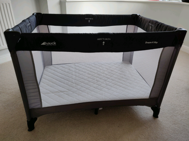 hauck dream n play travel cot mattress